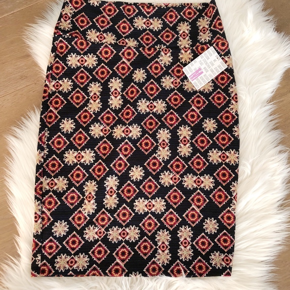LuLaRoe Dresses & Skirts - NWT LuLaroe Black background Cassie Pencil Skirt M